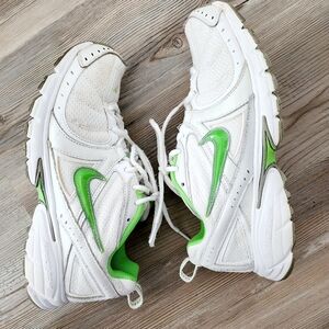 Nike Walking Running Shoes Athletic Green Gray White Size 9
